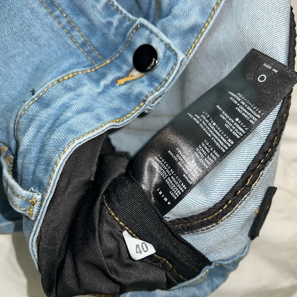 Only worn 2 times Amiri jeans size 40 100 percent authentic - Picture 3 of 4